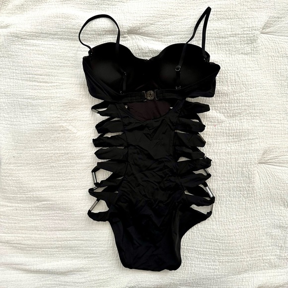 Victoria's Secret Swim | Black Push Up Cutout One Piece Swimsuit - Picture 3 of 4